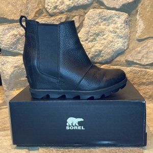 Sorel Joan of Arctic II wedges, size 7.5